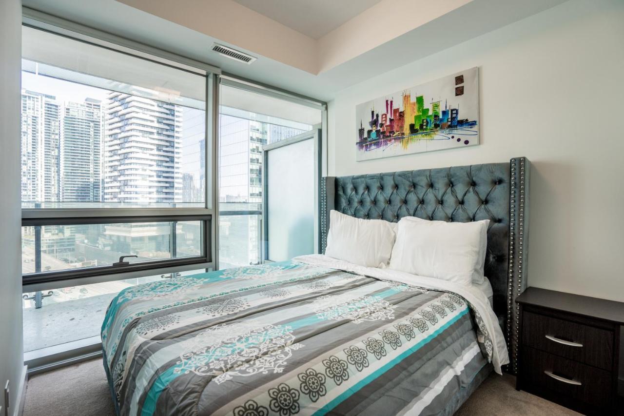 Aaira Suites Торонто Экстерьер фото