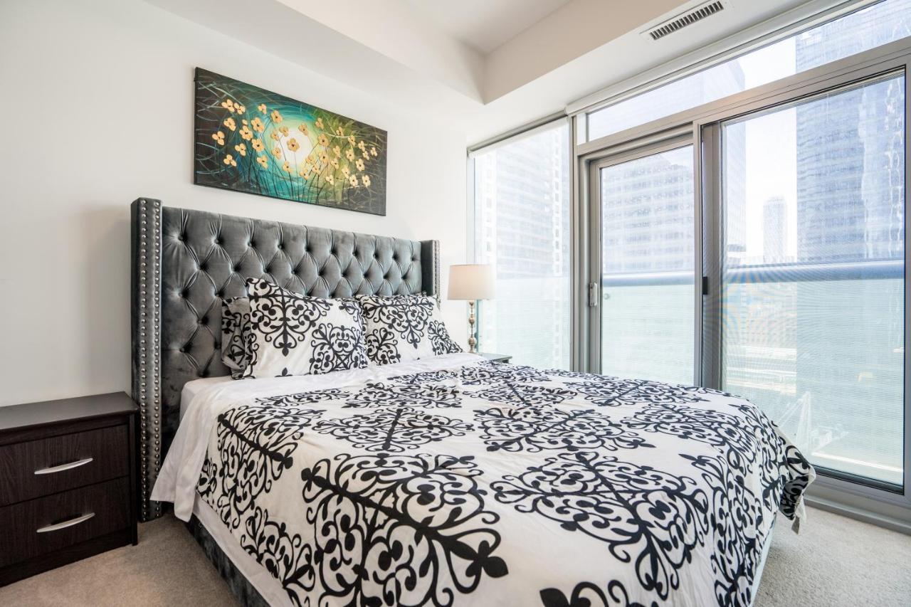 Aaira Suites Торонто Экстерьер фото