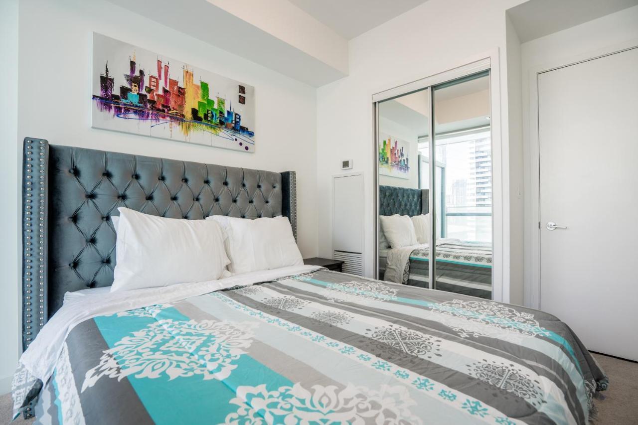 Aaira Suites Торонто Экстерьер фото