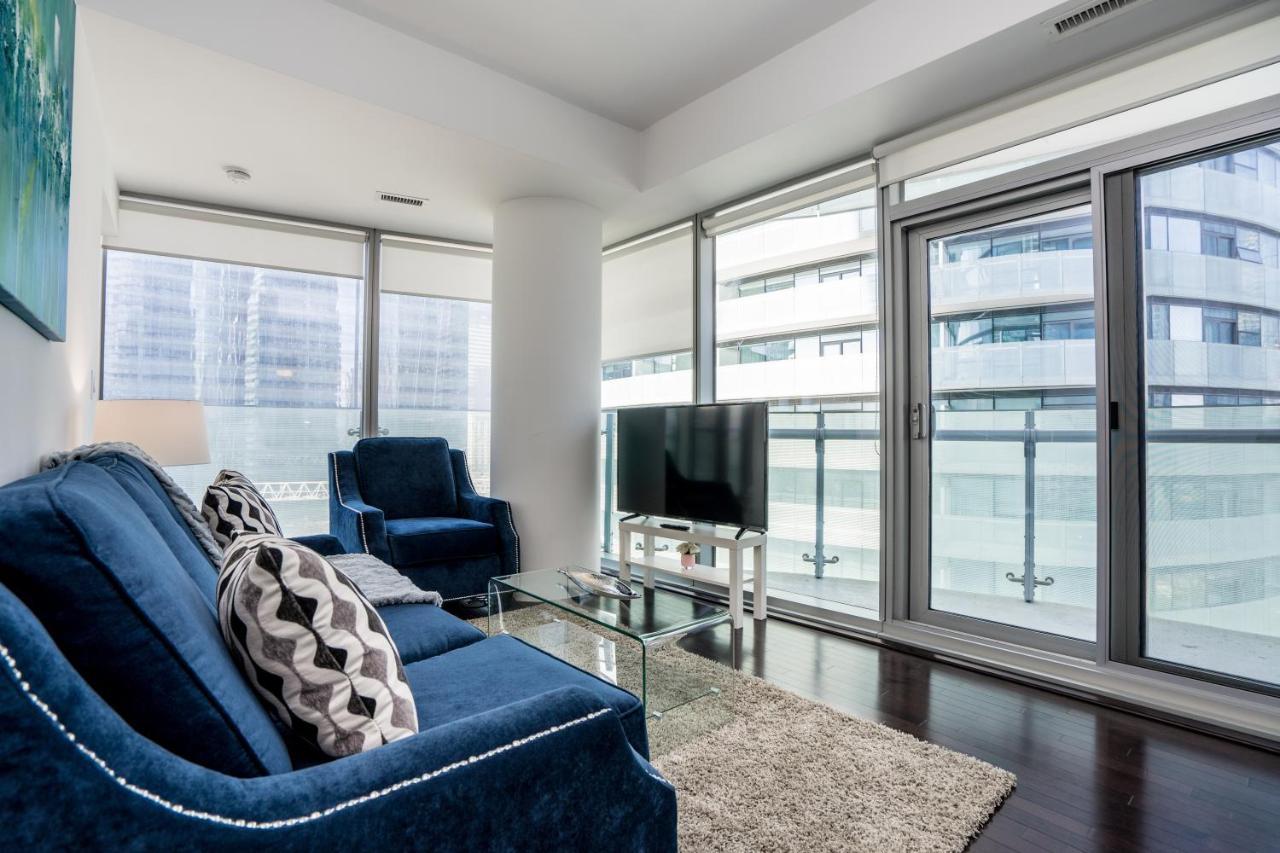 Aaira Suites Торонто Экстерьер фото