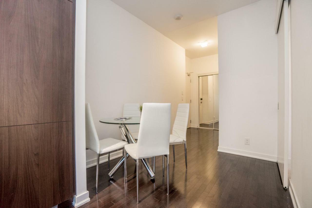 Aaira Suites Торонто Экстерьер фото