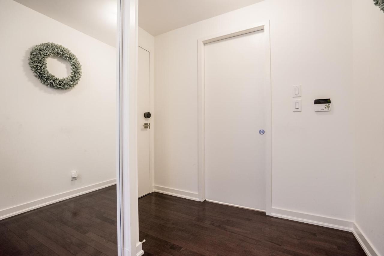 Aaira Suites Торонто Экстерьер фото